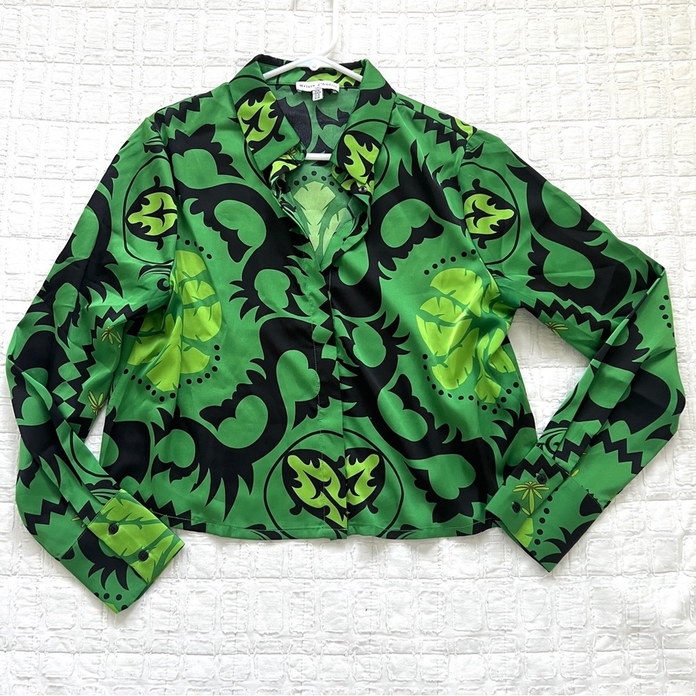 Maison d’Amelie satin blouse in bold paisley pattern EUC